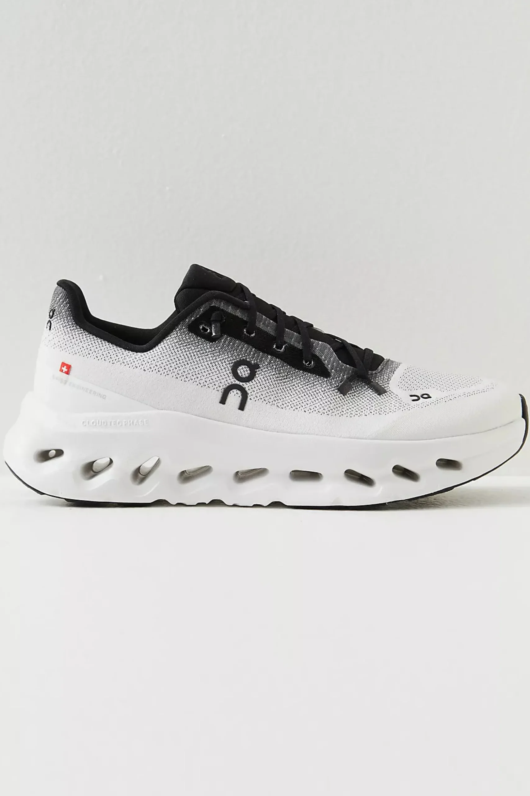 CLOUDTILT MEN BLACK/IVORY