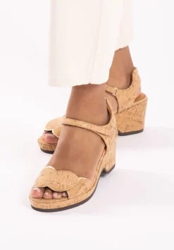 MARORA NATURAL CORK