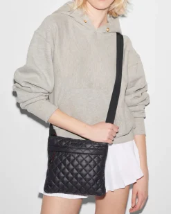 METRO FLAT CROSSBODY BLACK