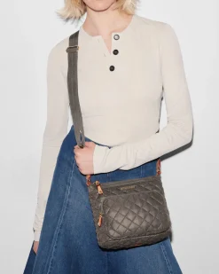 METRO SCOUT CROSSBODY DELUXE MAGNET