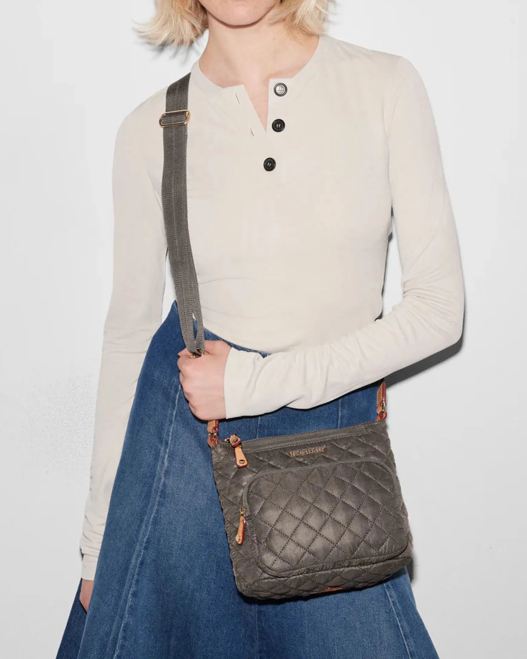 METRO SCOUT CROSSBODY DELUXE MAGNET